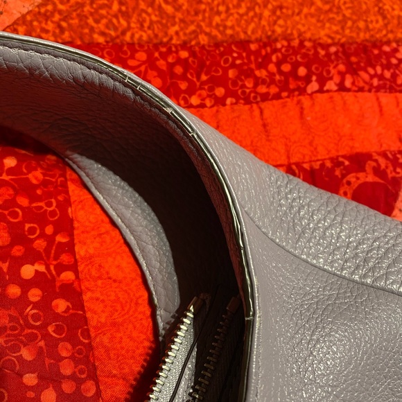 Preloved MK Lena Shoulder Bag - Picture 4 of 4